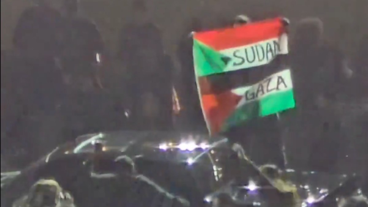 ABD’de Süper Bowl finalinde Filistin bayrağı açan protestocu gözaltına alındı