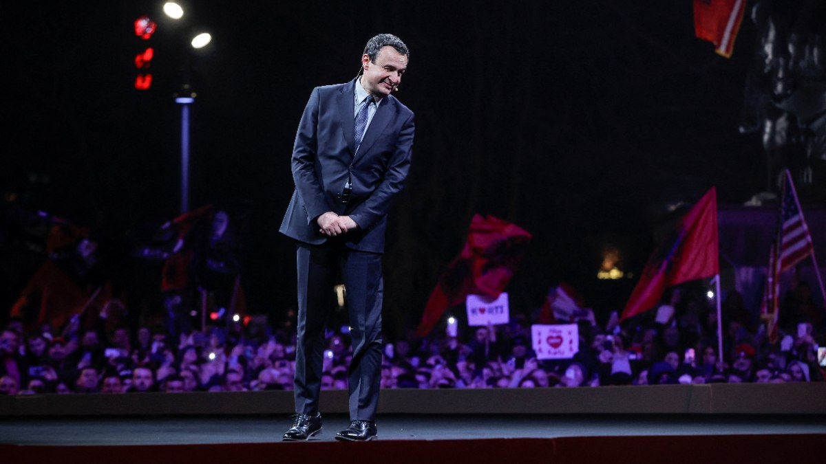 Kosova’daki genel seçimde mevcut Başbakan Kurti zaferini ilan etti